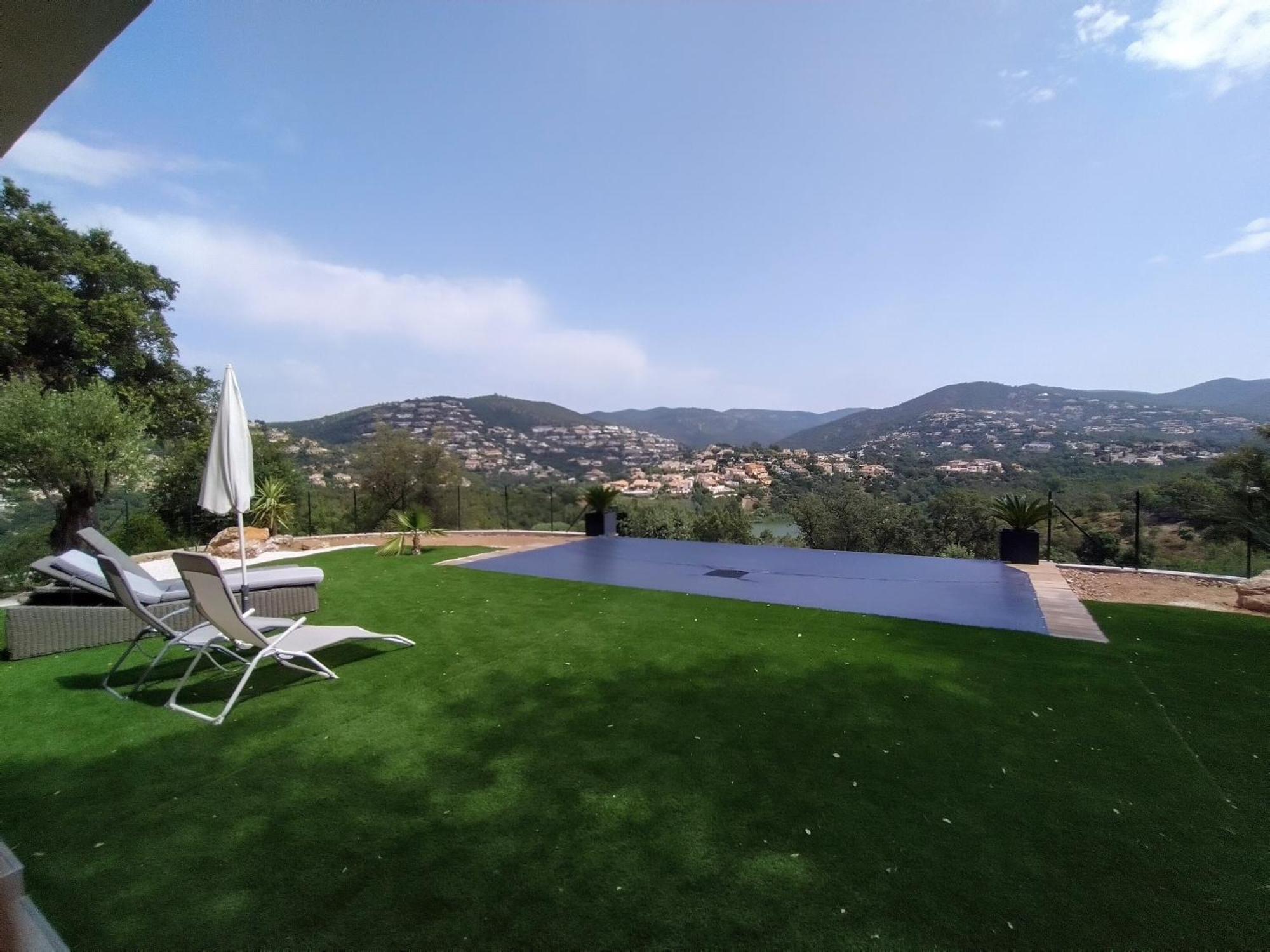 Superbe Bas De Villa 80 M2 Piscine Privee Reservee Aux Vacanciers Avec Vue Magnifique 6 Couchages La Londe-les-Maures Exterior foto
